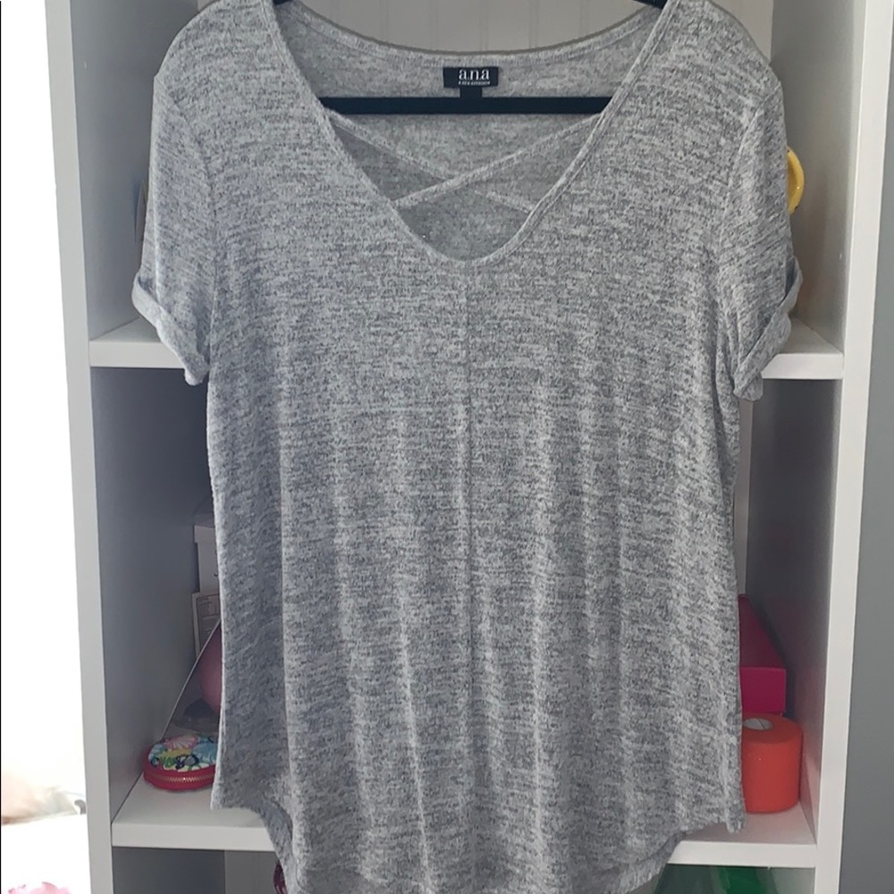 Short sleeved crisscross grey top